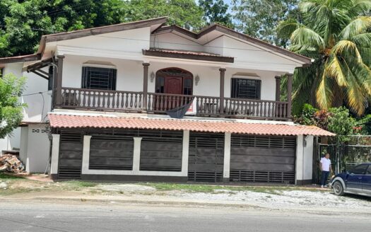 🏢 ¡Oportunidad ÚNICA en Venta en Barrio La Playa, Chivana – Carretera a Omoa, Cortés! 🌴