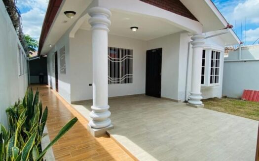 🏡 Casa en venta en Colonia Covitral, El Progreso