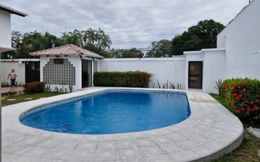 🏡 Casa en Venta – Residencial Bermejo, San Pedro Sula