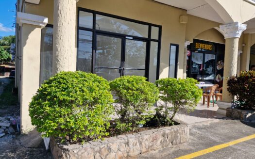 🏢✨ Local en Renta | Frente al Mall – El Progreso, Yoro