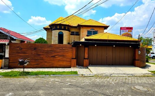 🏡✨ Casa en Venta | Colonia Jardines del Valle – San Pedro Sula