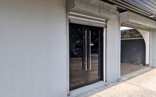 🏬 Local disponible en renta – Plaza Dana, Colonia Smith, San Pedro Sula