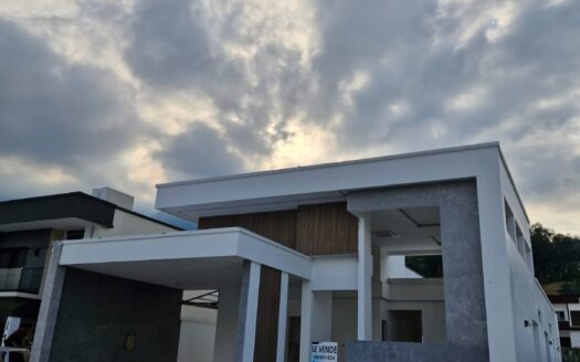 🏡 Casa en Venta – Bosques de Jaragua