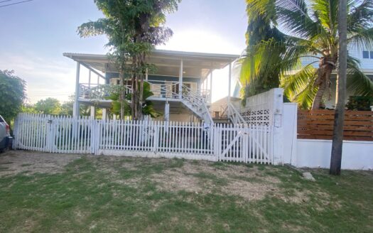 🏖️🌴 Se Vende Casa de Playa Amueblada en Tela, Atlántida