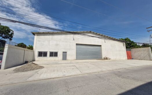 🏭✨ ¡BODEGA EN RENTA – CHOLOMA! ✨🏭